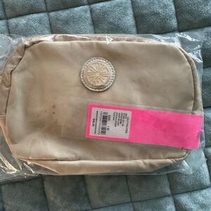 Lilly Pulitzer Jeanie belt bag. NWT